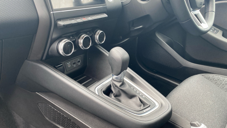 Renault Clio 1.6 E-TECH Hybrid 140 Iconic 5dr Auto Hybrid Hatchback